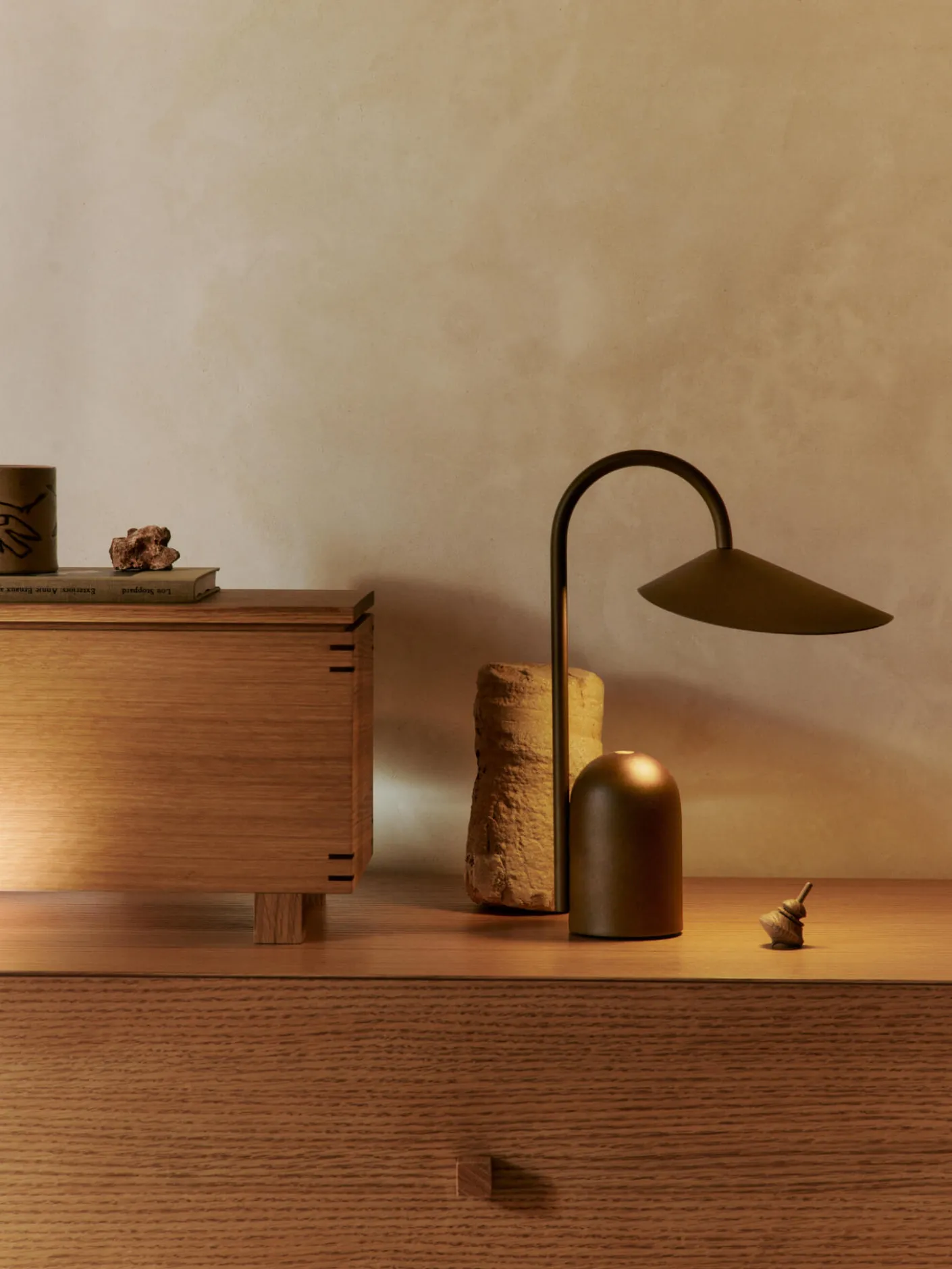 Arum Portable Lamp