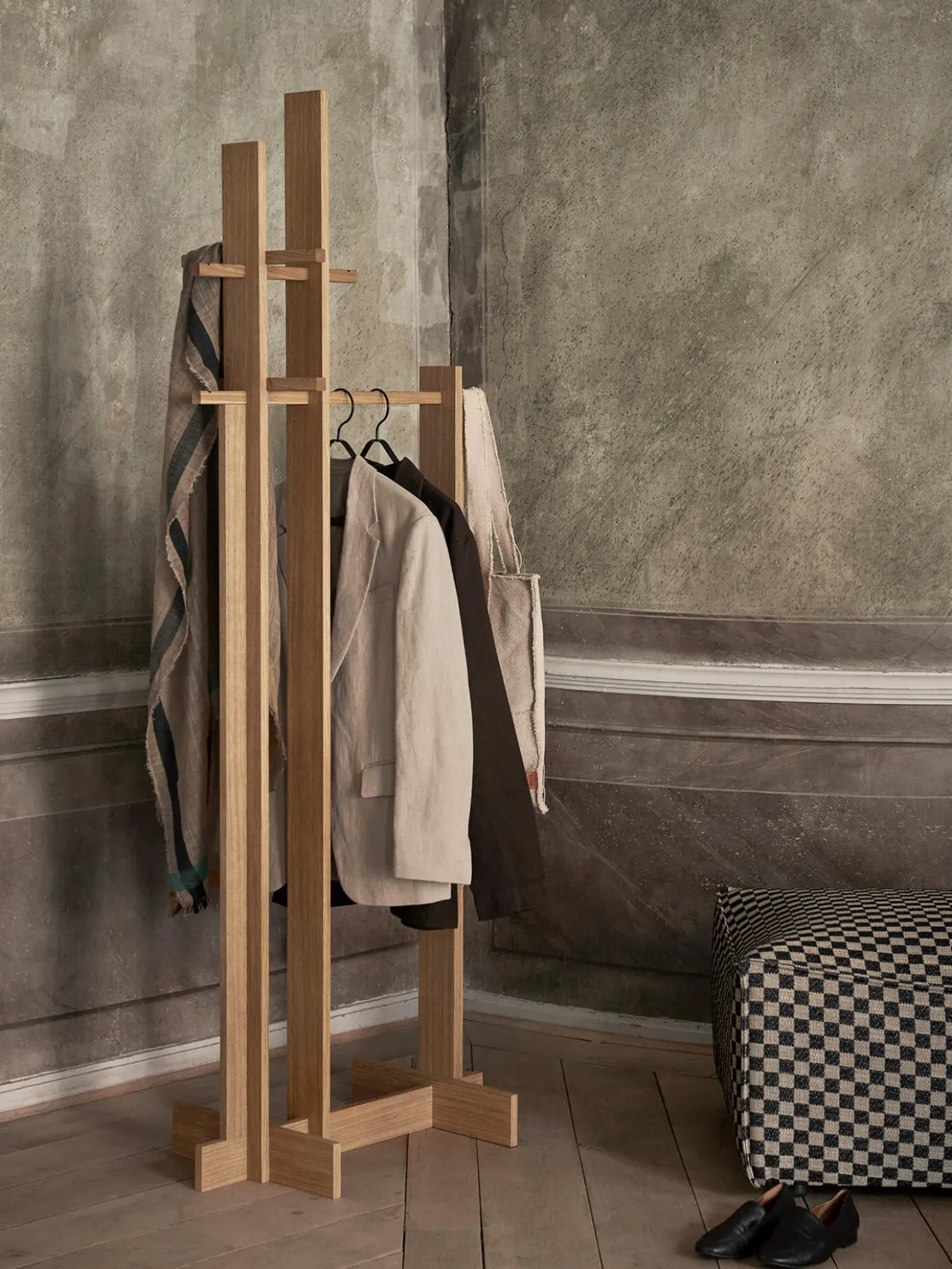 Bridge Clothes Stand