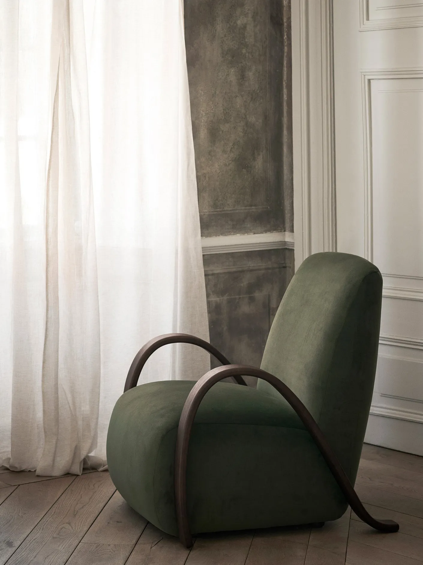 Buur Lounge Chair - Rich Velvet