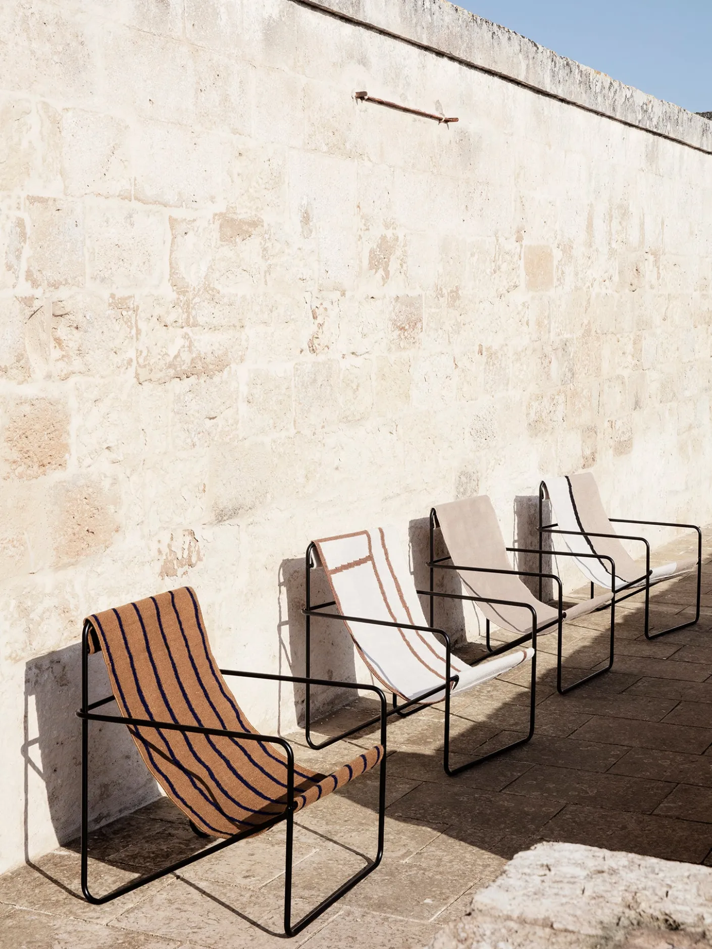 Desert Lounge Chair - Black