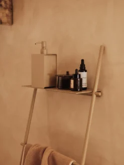 Dora Towel Ladder