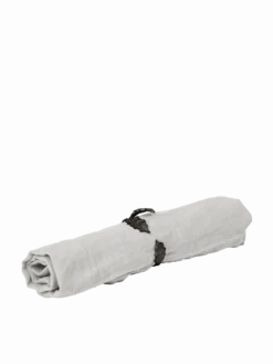 Holly Leaf Napkin Rings - Set of 4