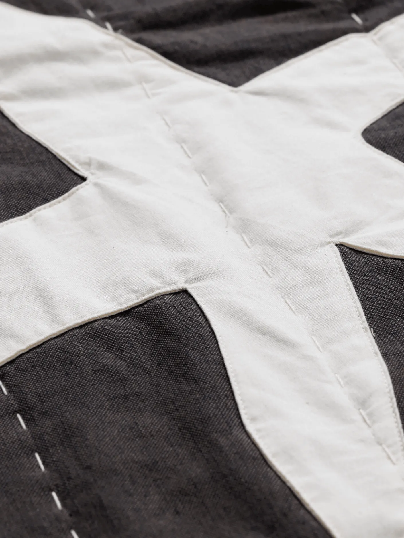 Kove Applique Quilted Blanket