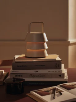 Luver Portable Lamp