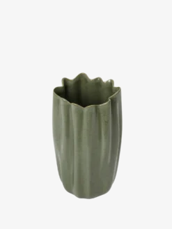 Nium Vase