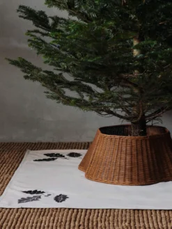 Oak Christmas Tree Blanket - Square