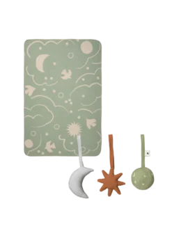 Skye Blanket & Baby Toys Gift Set